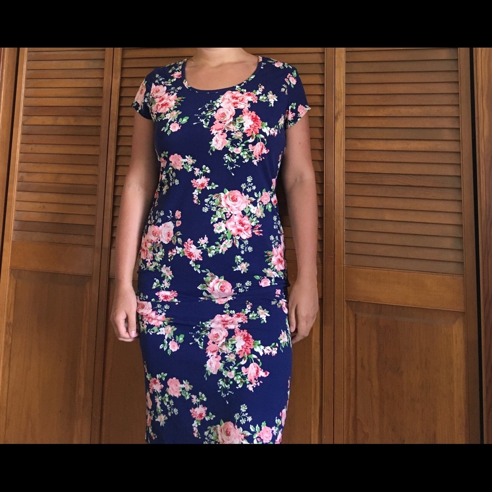 Floral fitted dress!